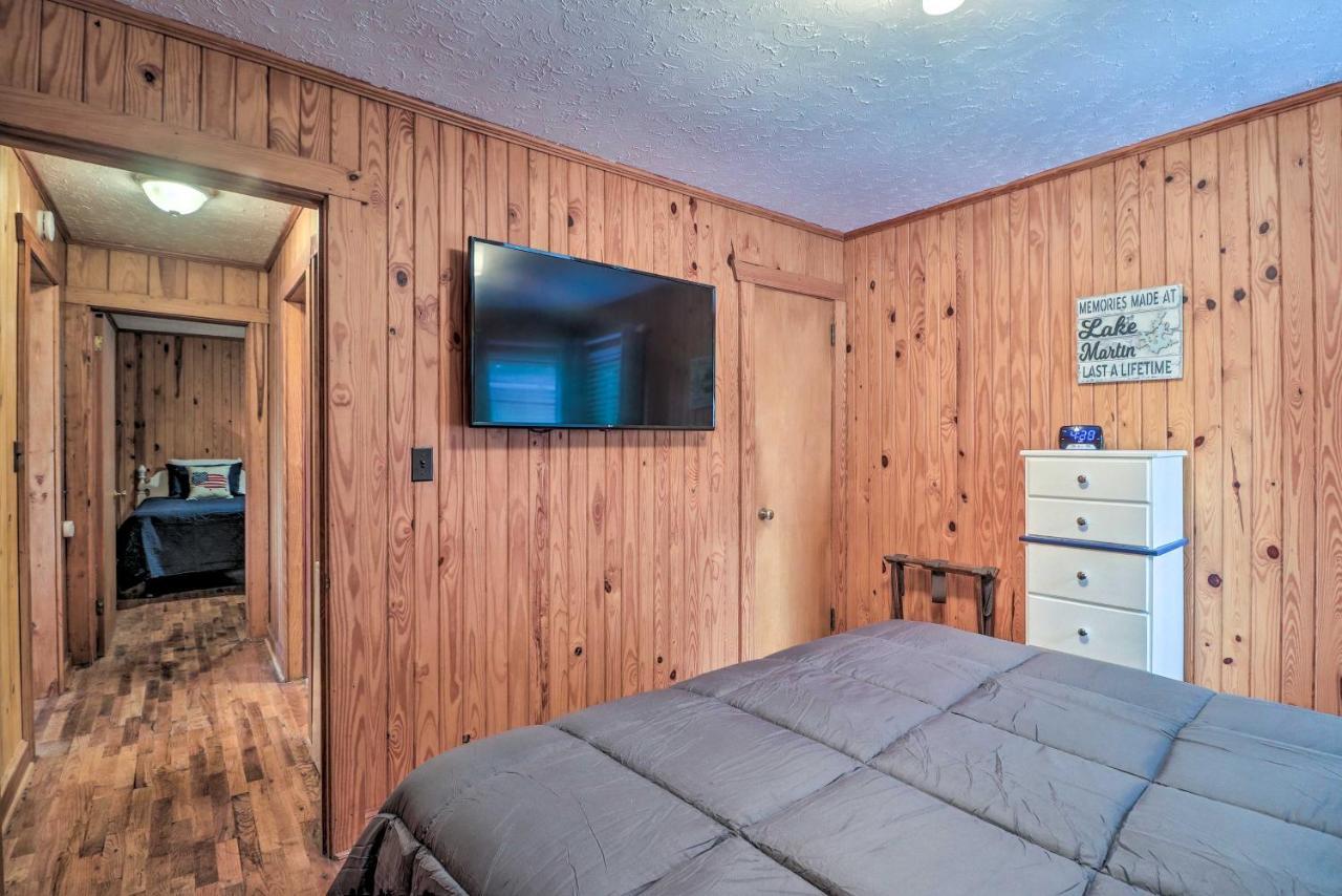 Waterfront Lake Martin Home With Grill And Beach! Eclectic المظهر الخارجي الصورة